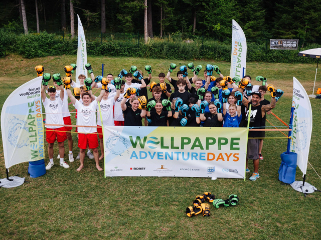 Gruppenfoto mit Fadi Merza &copy; com_unit|D.Waschnig